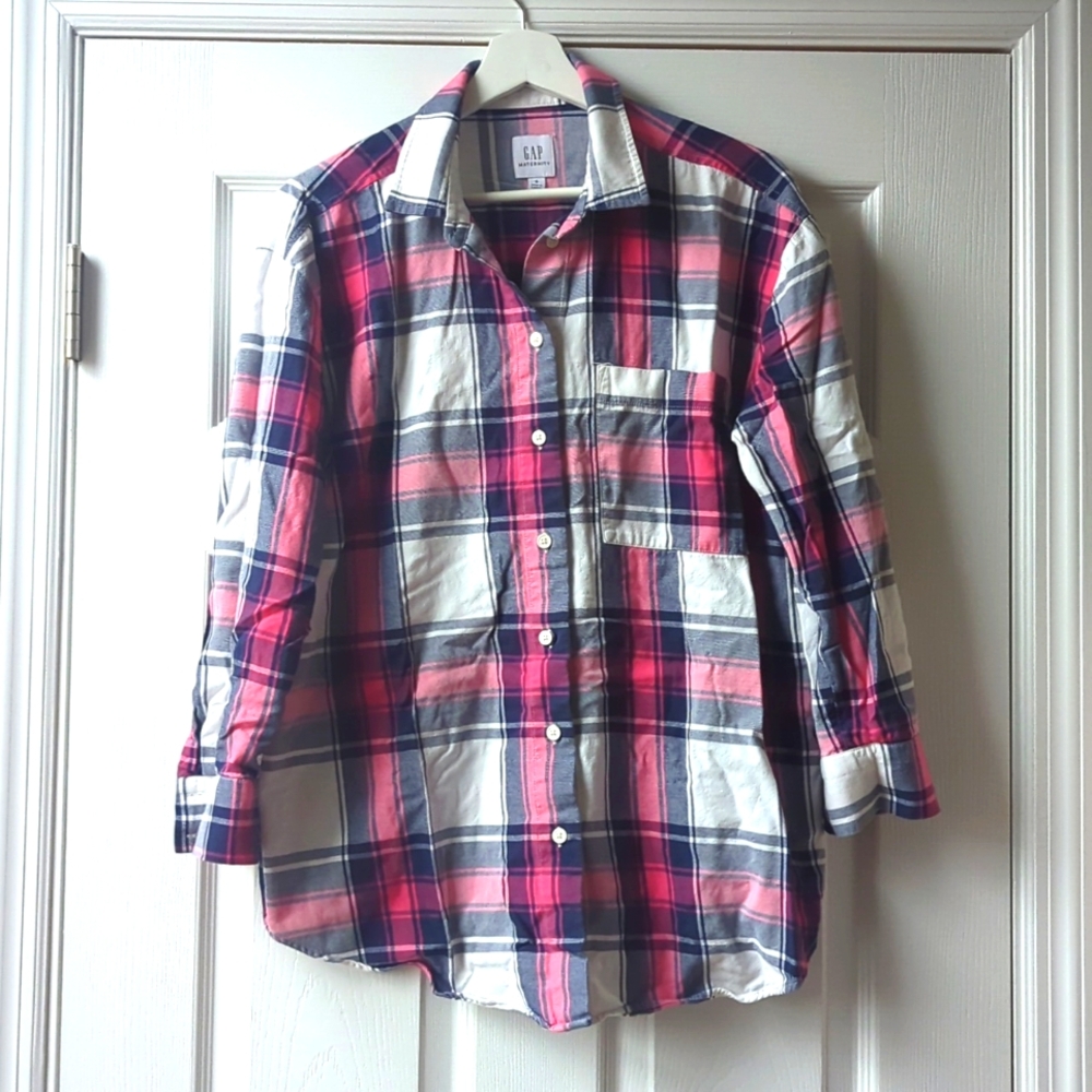 GAP Maternity shirt size S